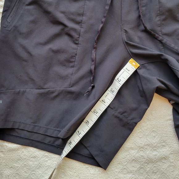 Lululemon, License to Train Linerless 7" Inseam Athletic Sporty Casual Short - Picture 9 of 10